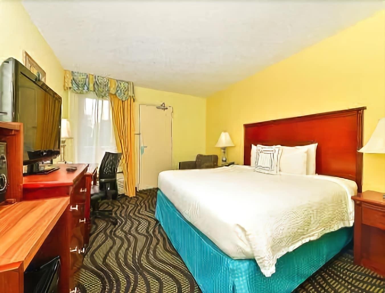 Baymont By Wyndham Savannah Midtown Екстер'єр фото