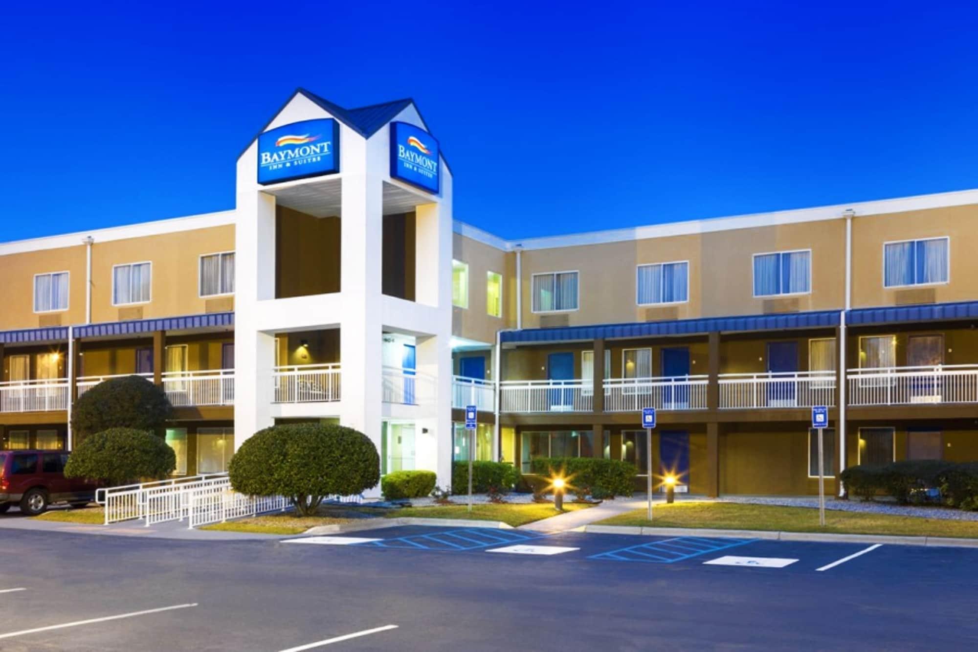 Baymont By Wyndham Savannah Midtown Екстер'єр фото