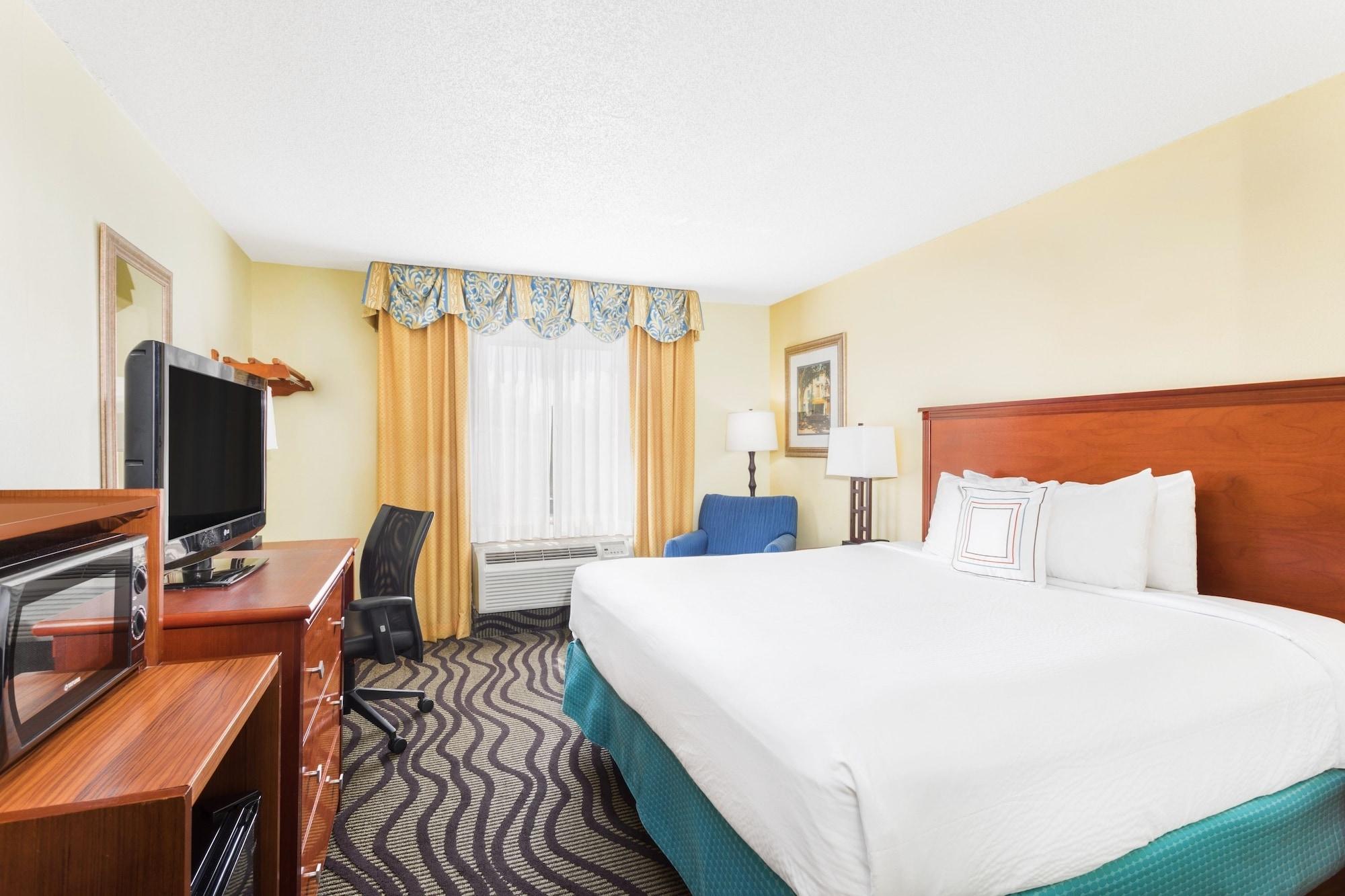 Baymont By Wyndham Savannah Midtown Екстер'єр фото