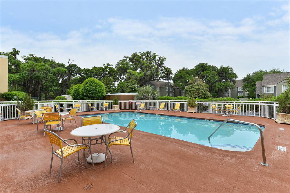 Baymont By Wyndham Savannah Midtown Екстер'єр фото