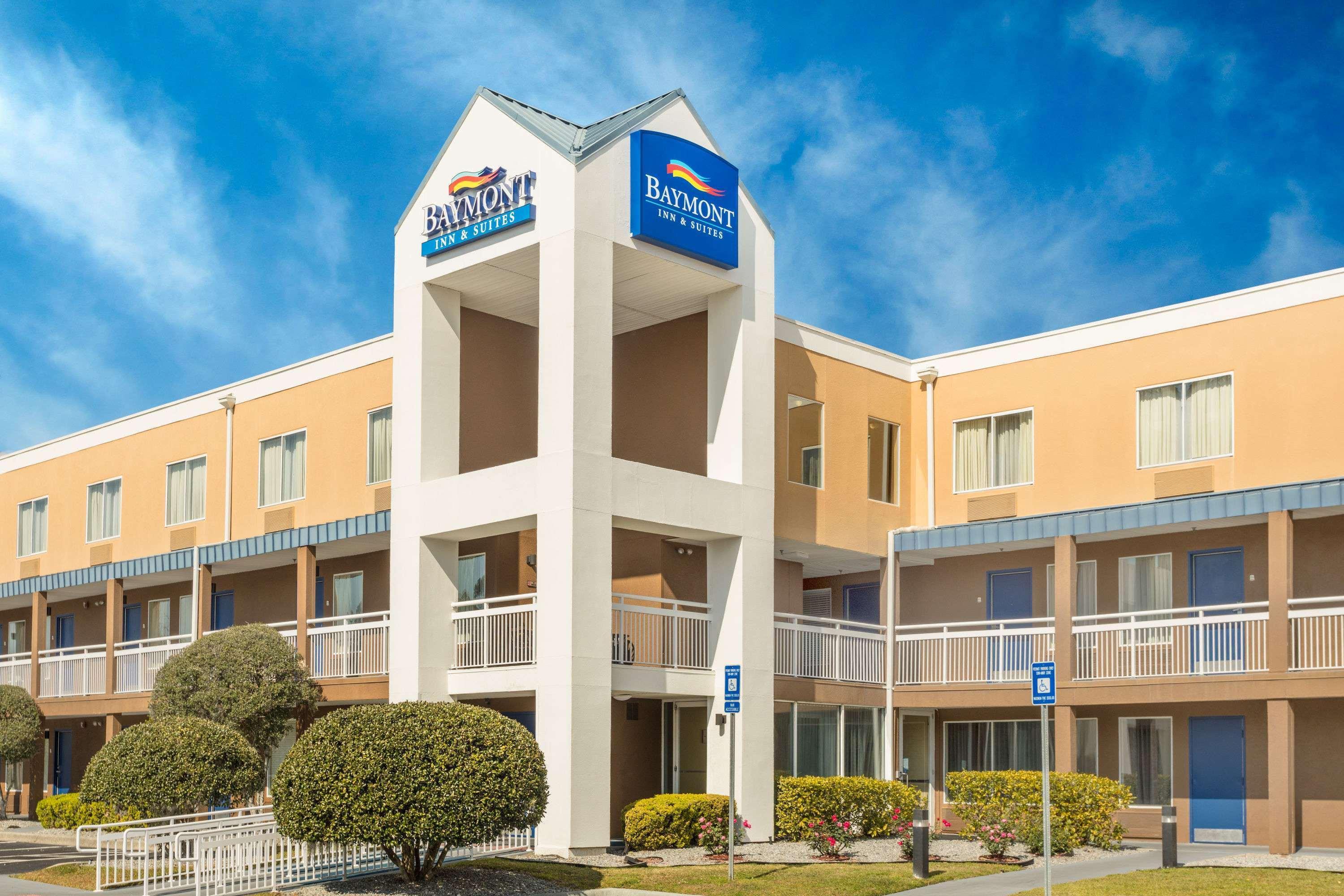 Baymont By Wyndham Savannah Midtown Екстер'єр фото